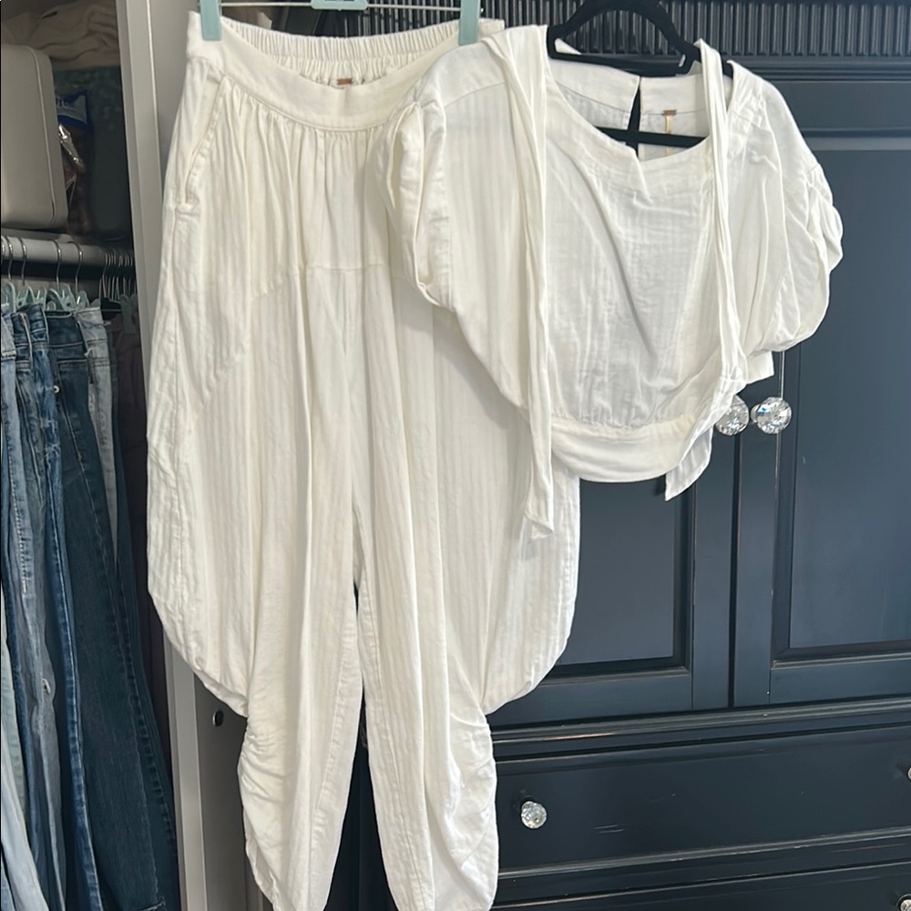 Elegant White Women's Jumpsuit